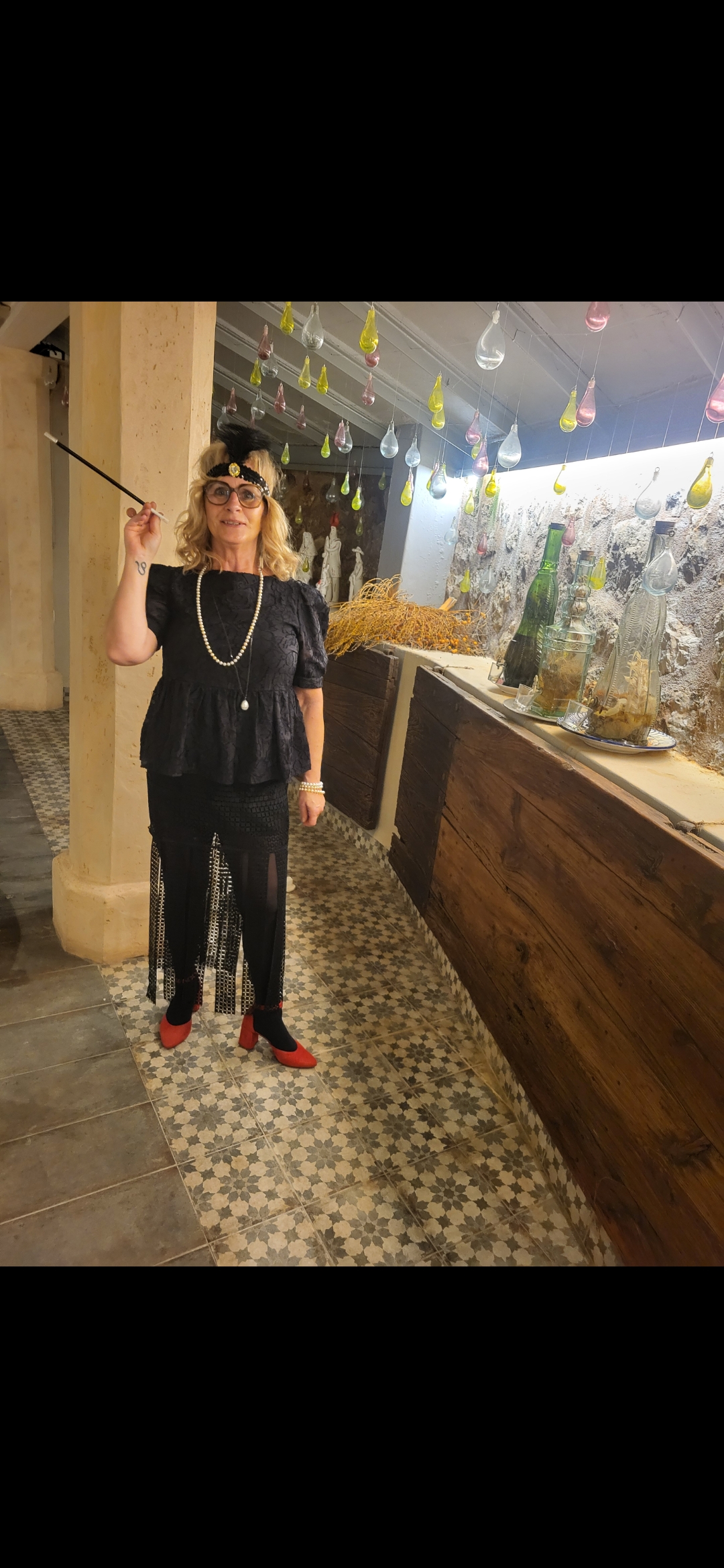 Joan klar til fest på Mallorca/privat foto