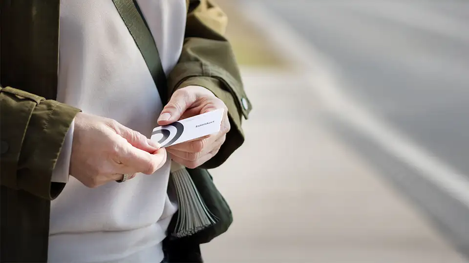 Du skal checke ind, hver gang du stiger på – og checke ud, hver gang du stiger af. Det gælder også, når du skifter transportmiddel undervejs.