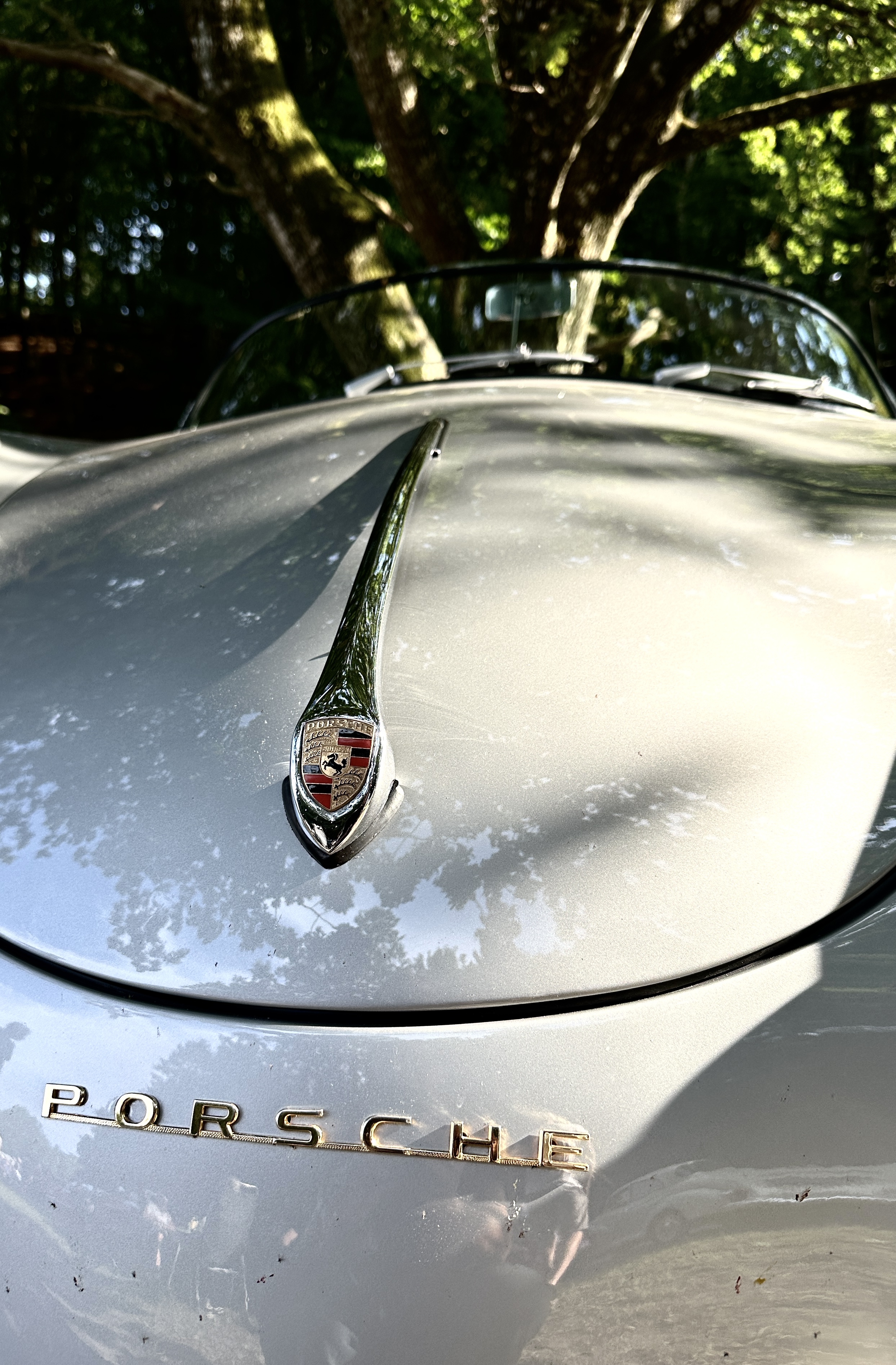 Smukt buet bilblik - her en Porsche